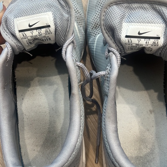 Nike Air Max Theo Runners - Picture 4 of 5